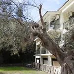 Sea Pebble Aparthotel