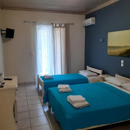 Sea Pebble Aparthotel 3*